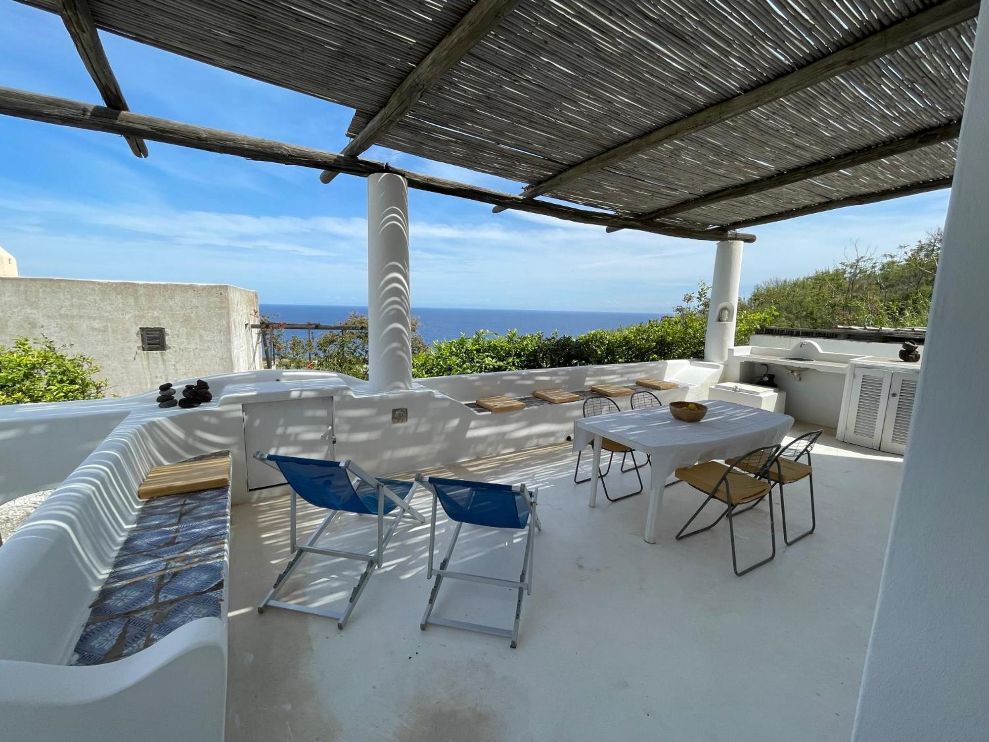 Limoneto Apartment Stromboli Bagian luar foto